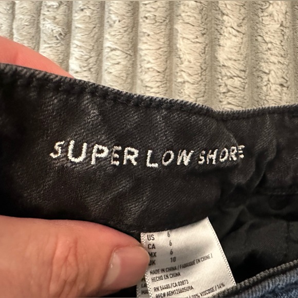 American Eagle Outfitters Super Low Shore Distressed Denim Shorts - Picture 4 of 7